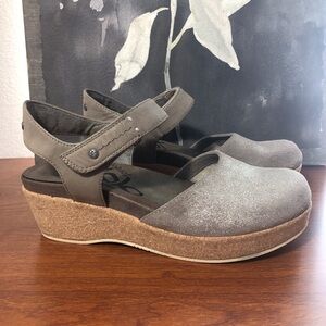 OTBT Wedge Shoes sz 6.5